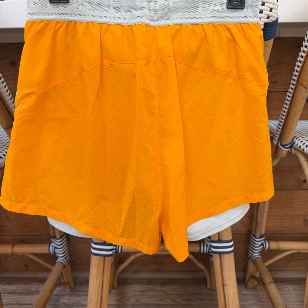 Fabletics Perforated 5” Run‎ Short - Picture 3 of 4